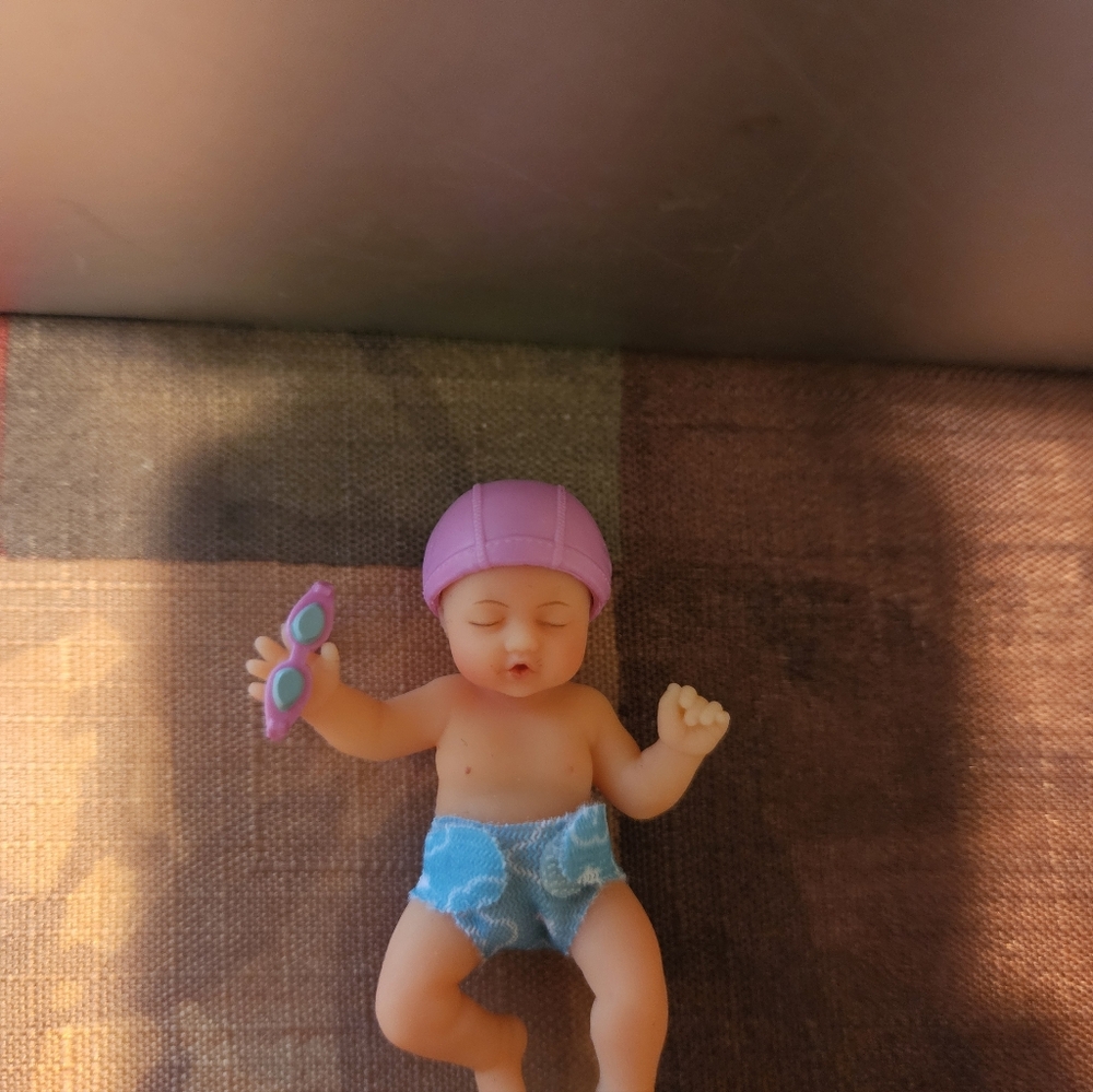 Zuru Mini Baby Pool Toy with Umbrella - Pink & Aqua - Picture 5 of 7